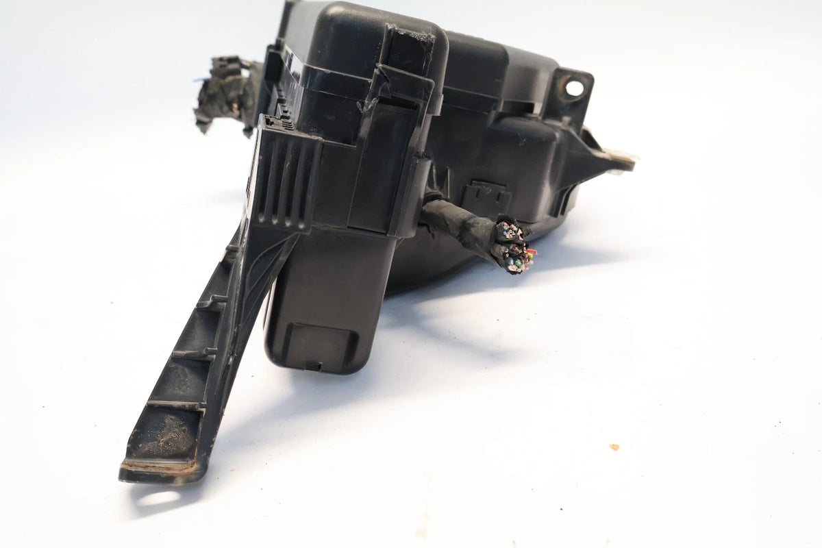 2004-2009 TOYOTA PRIUS UNDER HOOD FUSE RELAY JUNCTION BOX FRONT LEFT 82730-47300