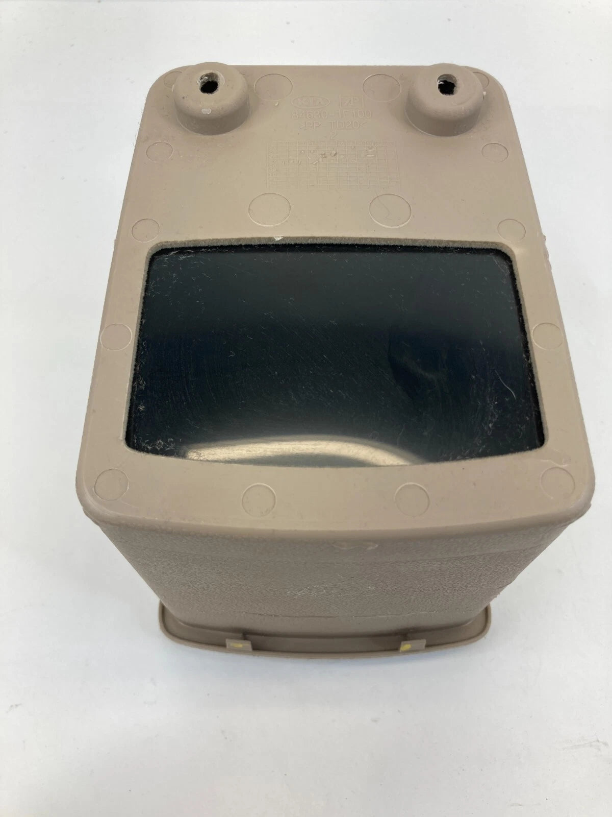 2005-2008 KIA SPORTAGE CENTER CONSOLE STORAGE COMPARTMENT BOX 84630-1F100 OEM
