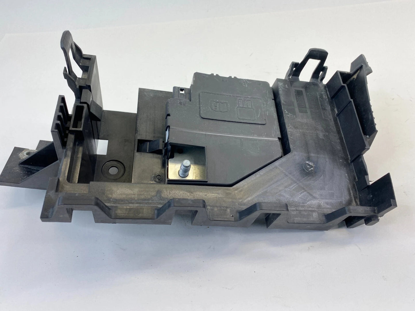 2013-2016 FORD FUSION SEDAN 2.5L ENGINE FUSE BOX MOUNT BRACKET DG9T-14A301AD OEM