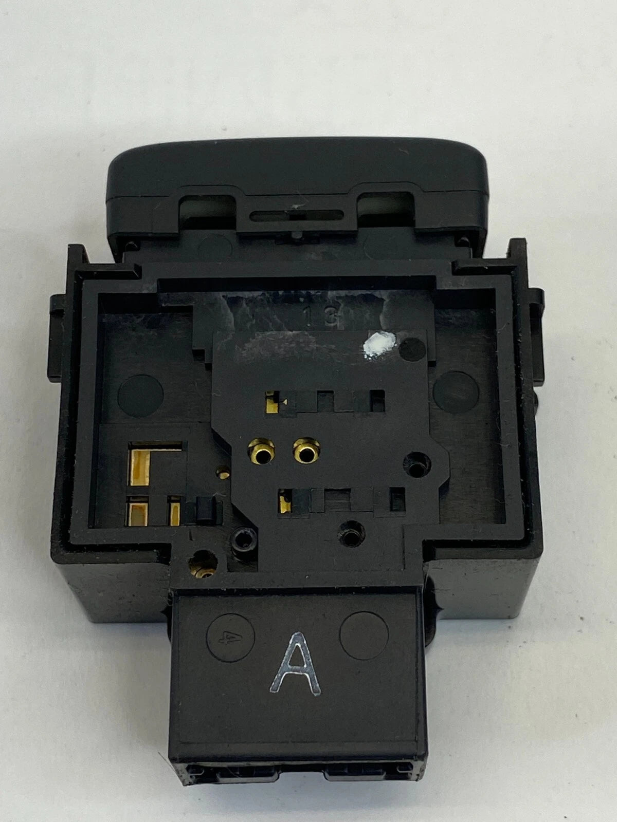 2011-2013 11-13 NISSAN ROGUE 2.5L L4 16V STABILITY CONTROL SWITCH ASSEMBLY OEM
