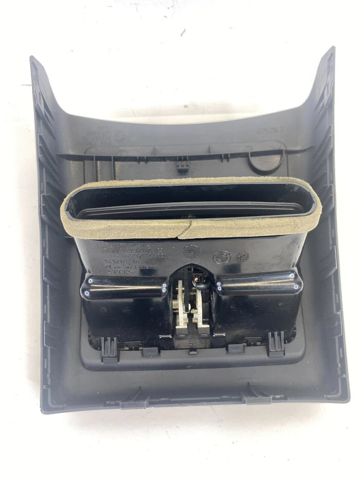 09-12 BMW 328I XDRIVE 07-12 328I REAR CENTER CONSOLE AIR VENT OUTLET 64226932023