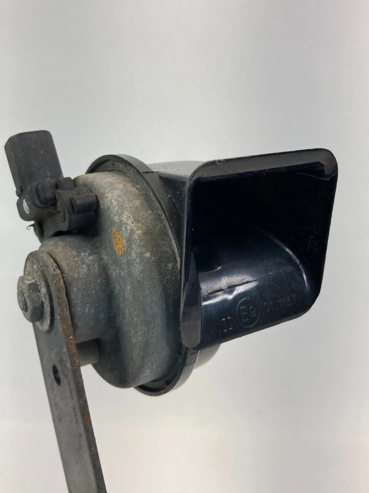 1999-2004 CHRYSLER TOWN & COUNTRY HIGHT HORN NOTE TONE SIGNAL ALARM SIREN OEM