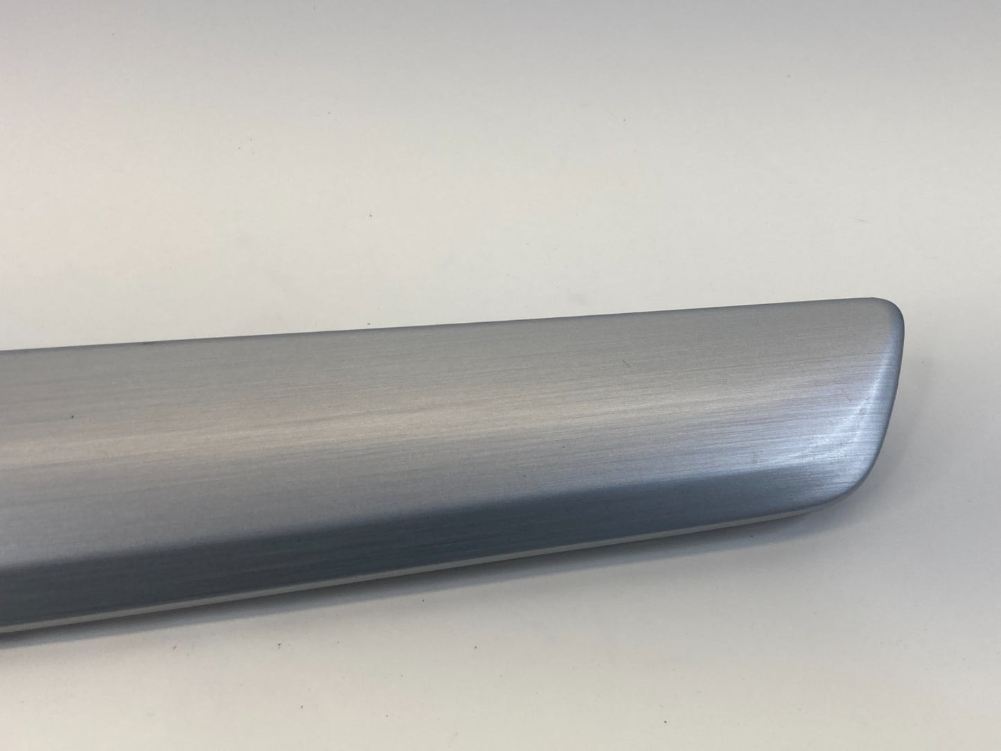 2012-2015 Volkswagen Passat Front Right Door Panel Molding Bezel 561-867-410 OEM