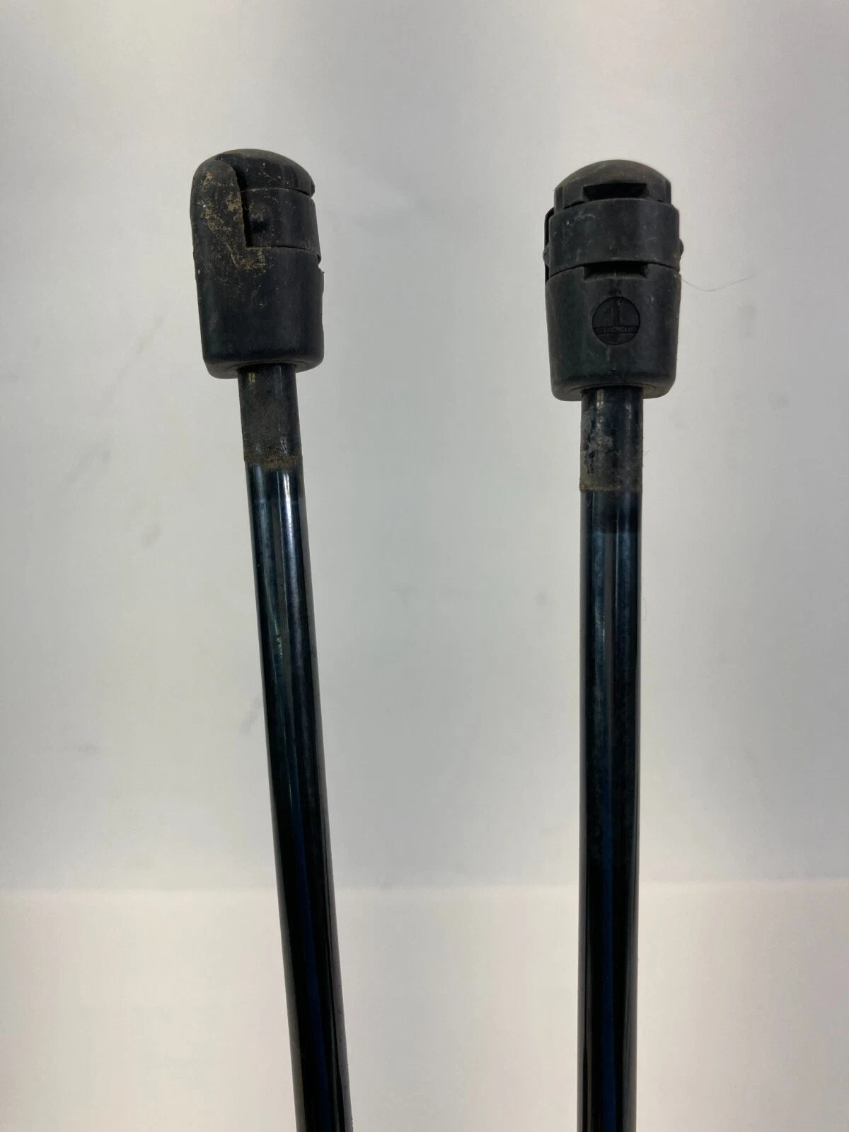2005-2010 PONTIAC G6 TRUNK LIFTGATE LIFT SUPPORT SHOCK STRUT PAIR SET 10388414