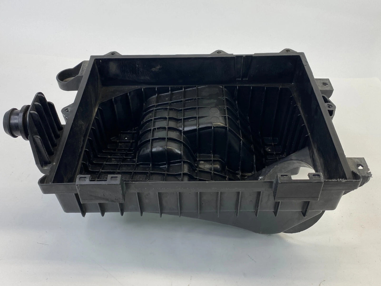 2003-2011 SAAB 9-3 2.0L AIR CLEANER INTAKE FILTER BOX LOWER HOUSING OEM 12805265