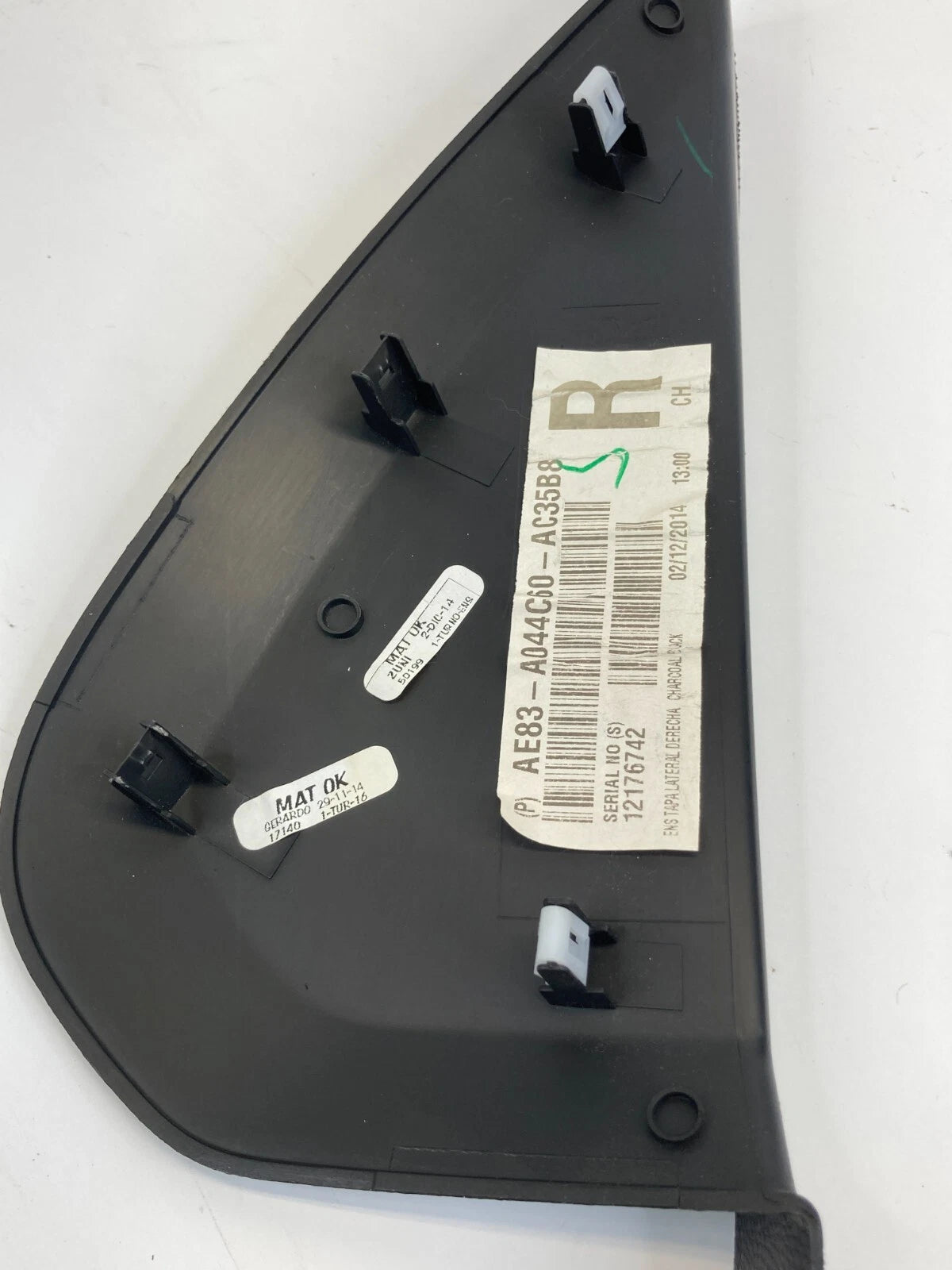 11-19 FORD FIESTA FRONT RIGHT SIDE CAP END PANEL COVER BEZEL AE83-A044C60-AC35B8