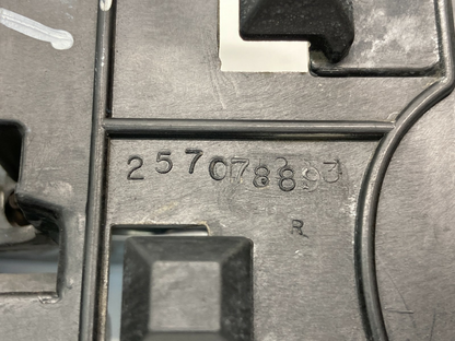 2003-2007 Cadillac CTS Front Right Passenger Side Inner Door Handle 257078893