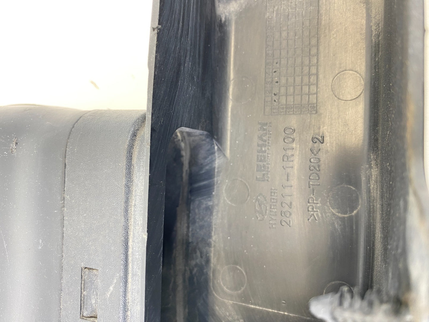 2012-2017 Hyundai Accent 1.6L L4 Air Cleaner Intake Duct Tube Hose 28212-1R100