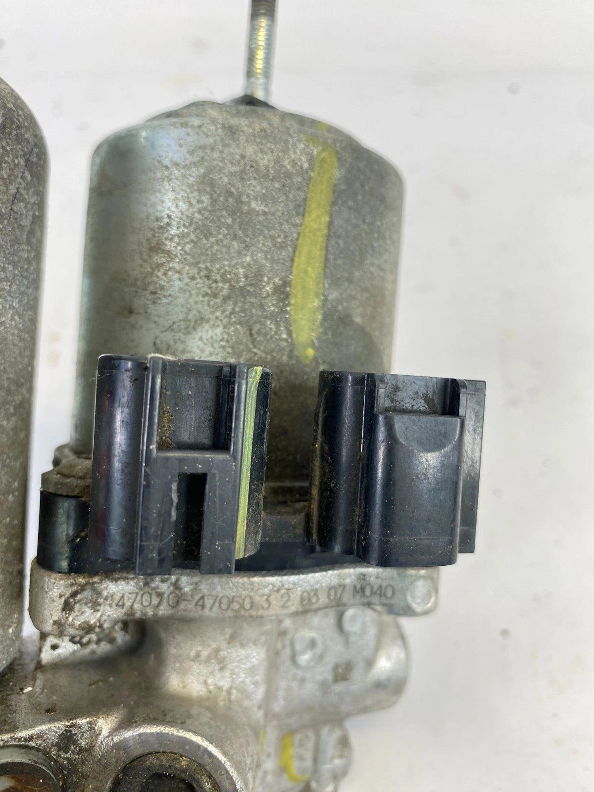 2010-2015 TOYOTA PRIUS ABS BRAKE BOOSTER PUMP ACCUMULATOR OEM 47070-47050