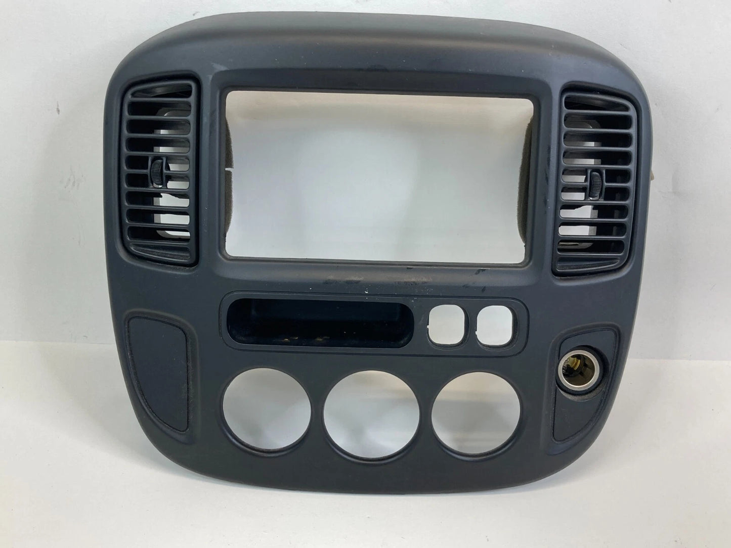 01-03 FORD ESCAPE DASH RADIO AC CLIMATE CONTROL BEZEL TRIM PANEL 2L847804302AK