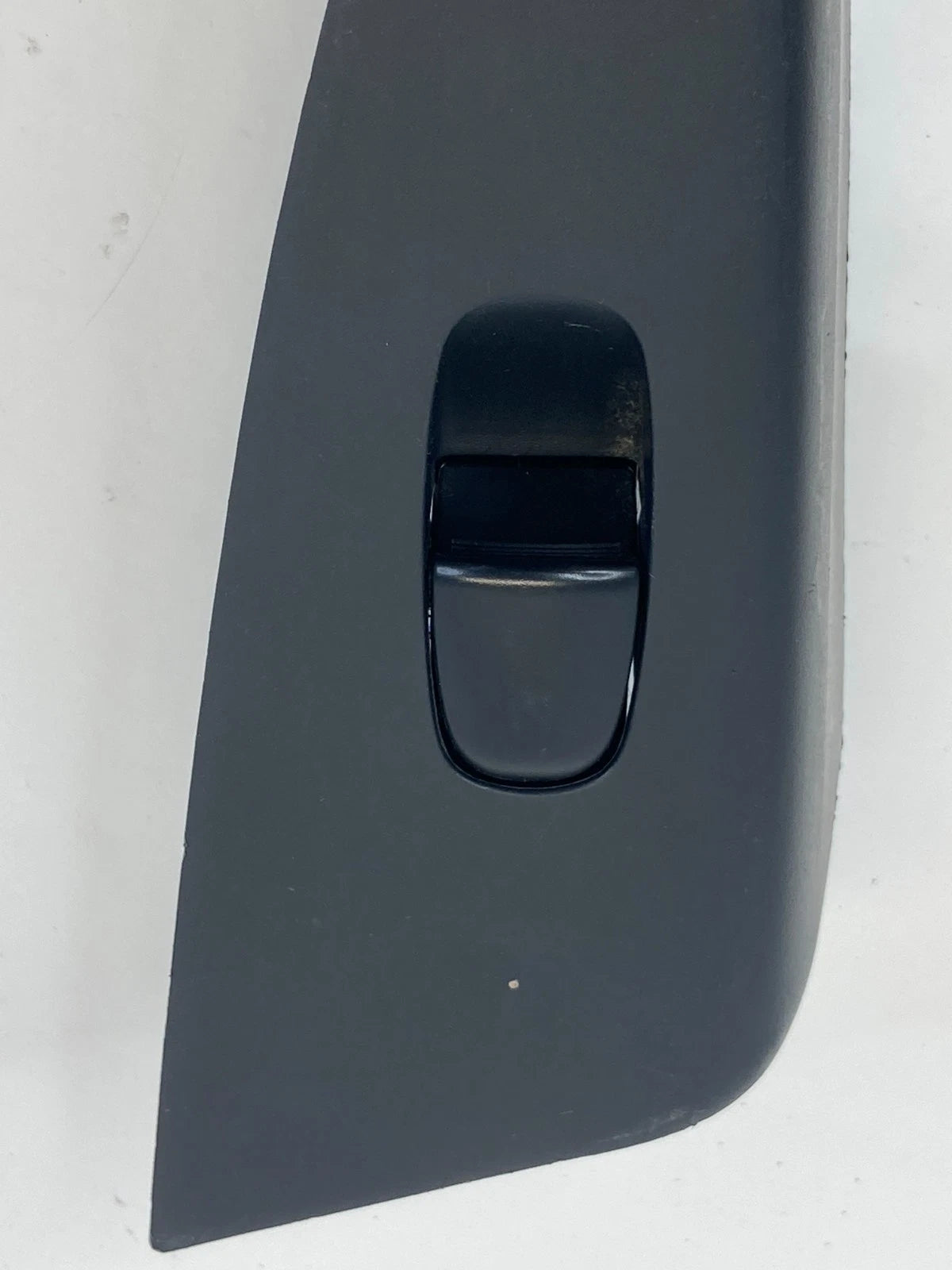 13-16 NISSAN SENTRA REAR LEFT DOOR WINDOW CONTROL SWITCH W/ BEZEL OEM 829613SG0A