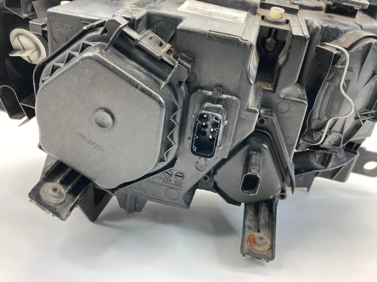 2004-2006 BMW X3 FRONT LEFT DRIVER HEADLIGHT HEADLAMP LAMP HALOGEN 3418423