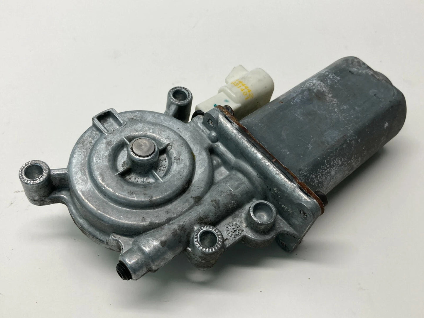 1999-2005 PONTIAC GRAND AM FRONT RIGHT PASSENGER WINDOW MOTOR 24008619 OEM
