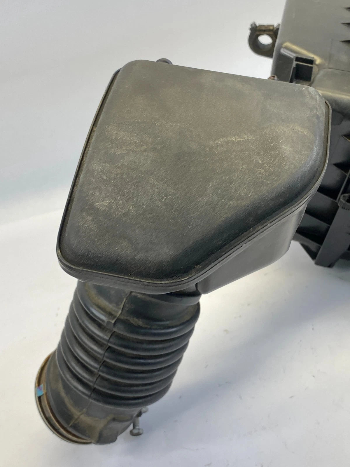 2014-2020 MITSUBISHI OUTLANDER SPORT AIR INTAKE CLEANER BOX FILTER W/ RESONATOR