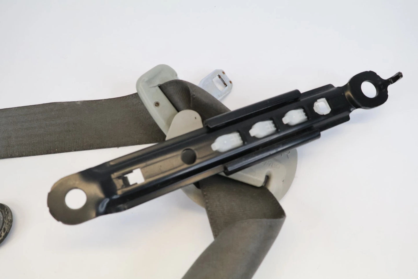 2010 11 12 2013 TOYOTA PRIUS FRONT RIGHT SEAT BELT RETRACTOR ASSY 7S1030-P