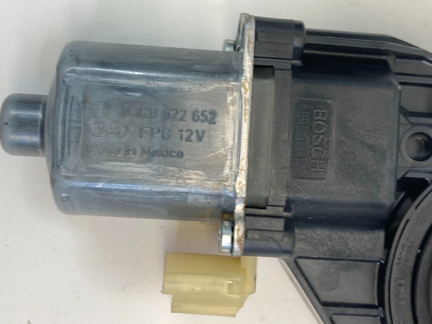 2011-2014 HYUNDAI SONATA REAR LEFT SIDE DOOR POWER WINDOW MOTOR 83450-3Q001 OEM