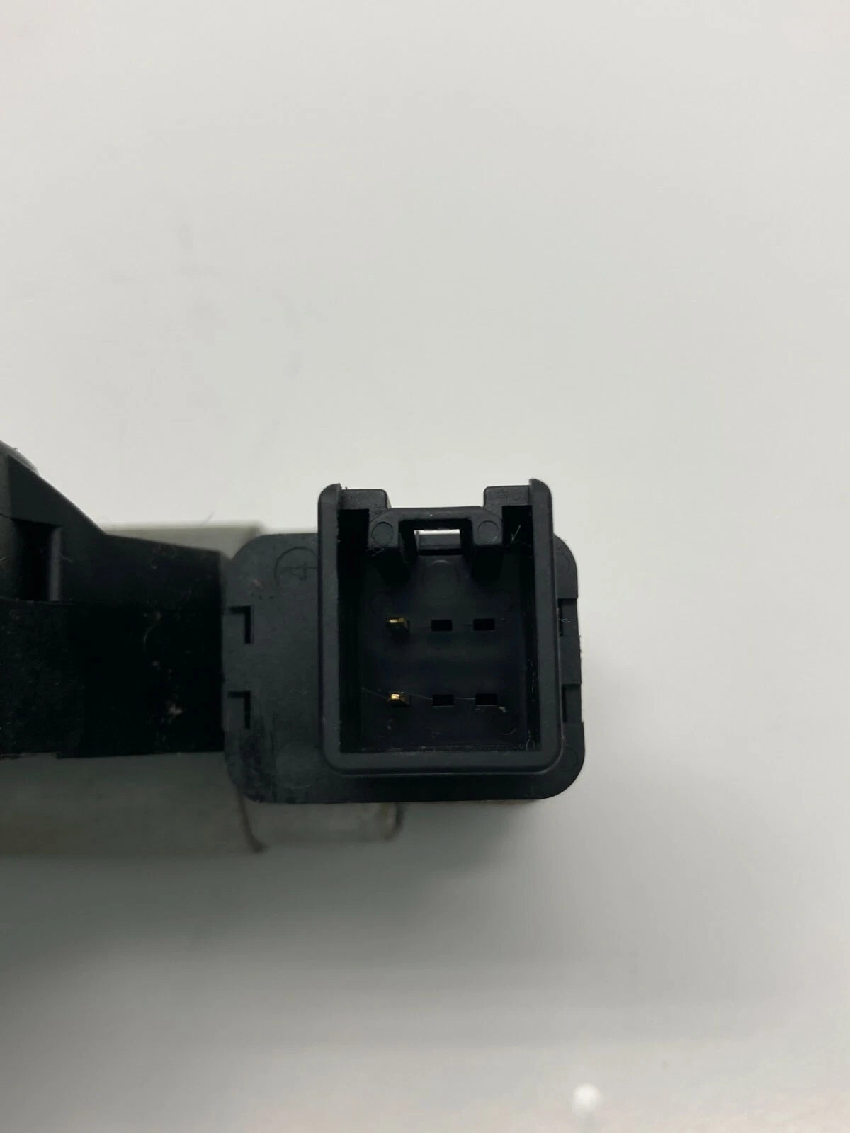 03-08 MAZDA6 04-09 MAZDA3 FRONT RIGHT PASSENGER SIDE DOOR WINDOW MOTOR GJ6A5858X