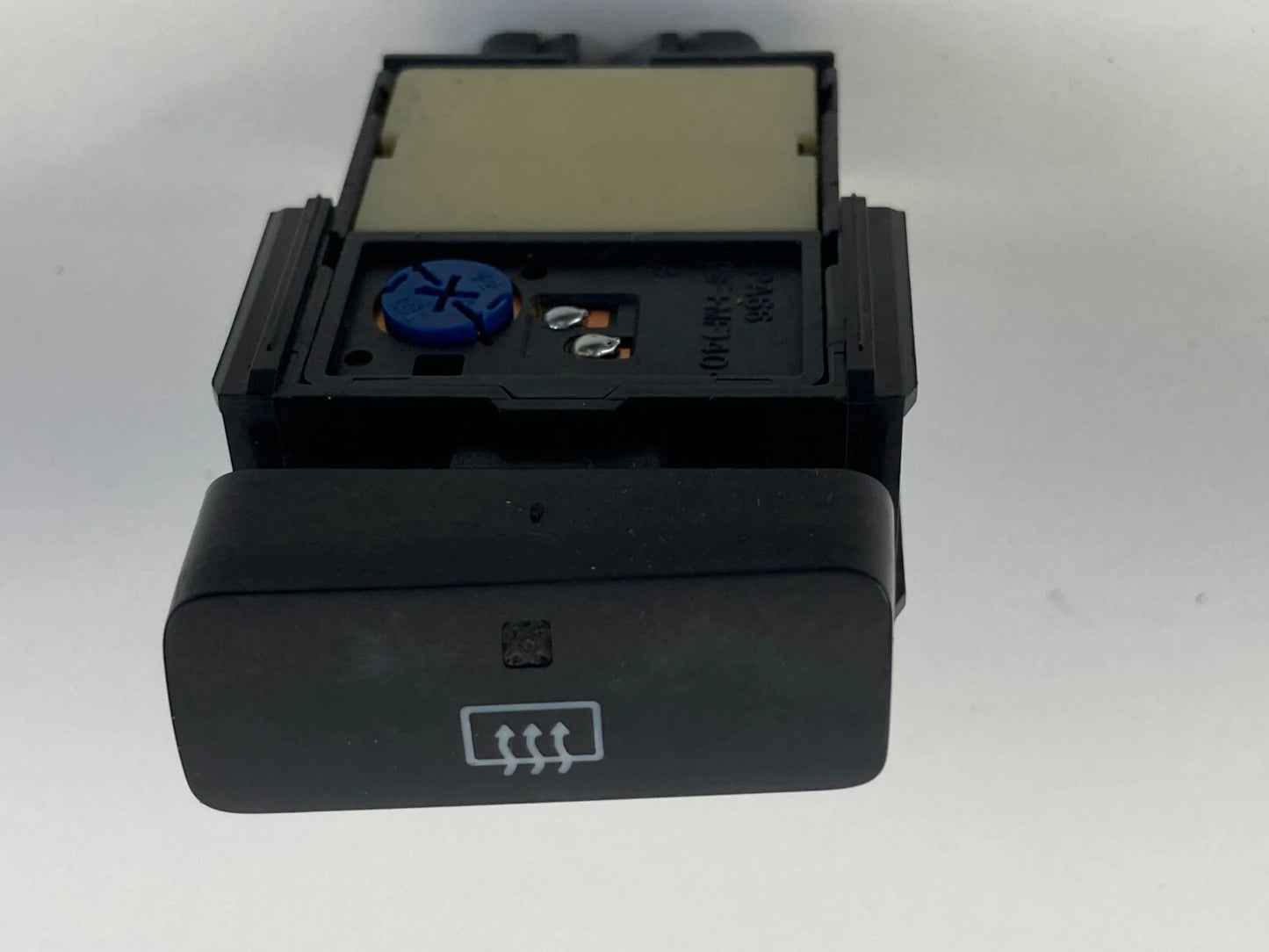 03-08 TOYOTA COROLLA REAR DEFROSTER CONTROL CONTROL SWITCH BUTTON 15A410 OEM