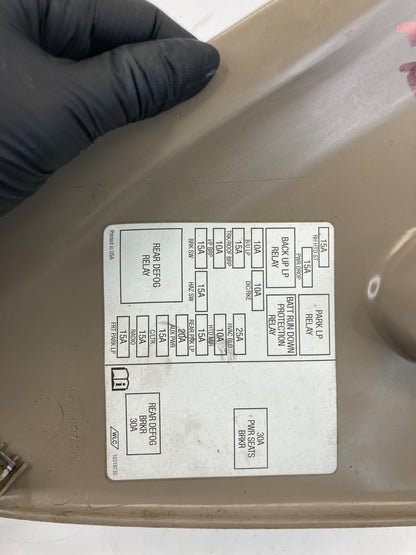 2000-2005 Chevrolet Monte Carlo Dash Right Side Fuse Box Cover Trim Cap 10314233