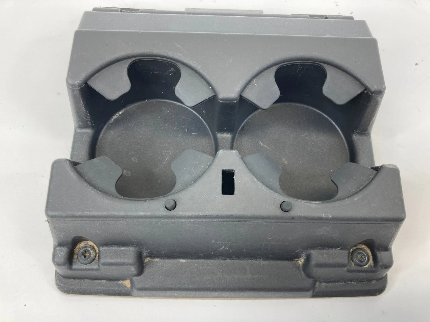 03-06 CHEVROLET TAHOE REAR BACK CENTER CONSOLE DUAL CUP HOLDER CUP HOLDER OEM