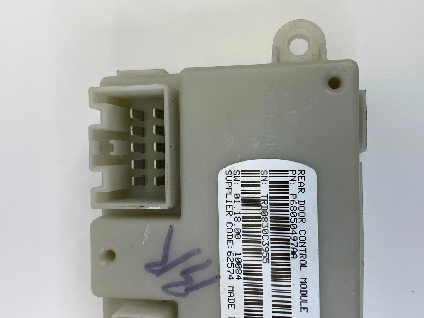 2009-2014 VW ROUTAN REAR RIGHT SLIDING DOOR CONTROL MODULE OEM P68050497AA
