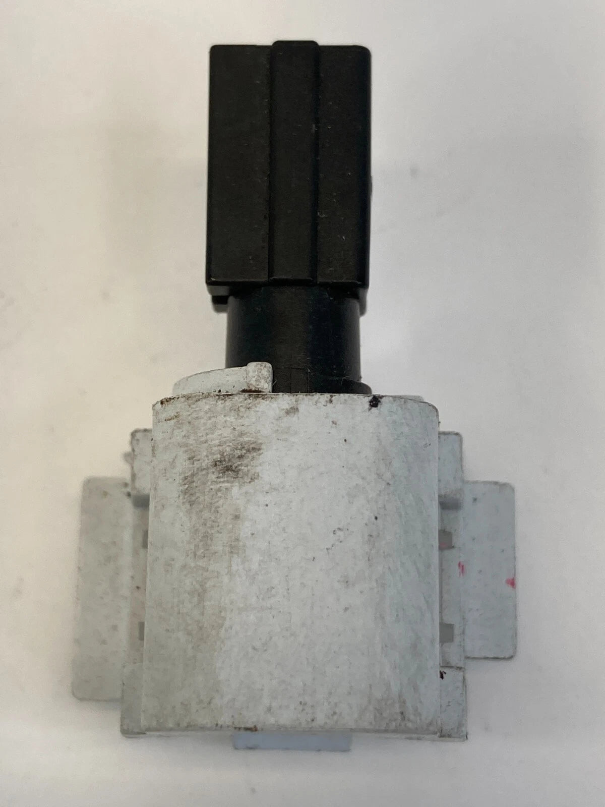 2003-2007 NISSAN MURANO GLOVE BOX LIGHT LAMP BULB SOCKET SENSOR SWITCH OEM