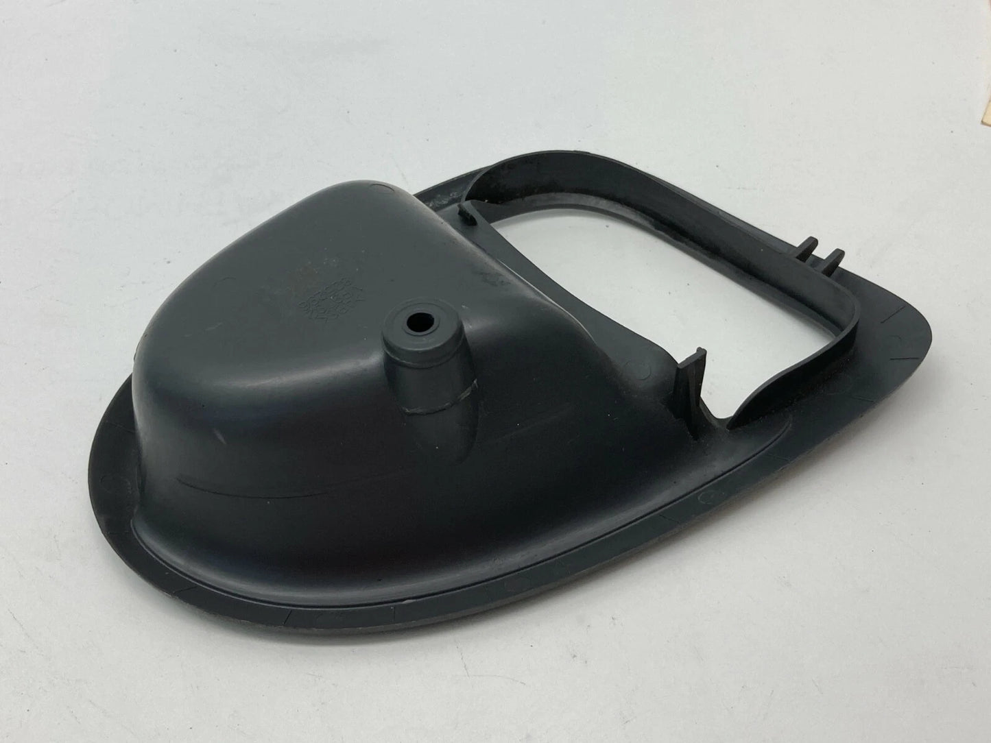 2002-2007 BUICK RENDEZVOUS REAR RIGHT SIDE INNER DOOR HANDLE BEZEL 825296 OEM