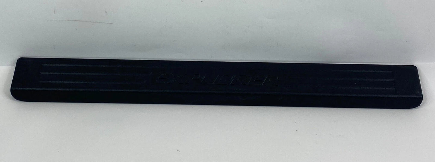 2001-2005 FORD EXPLORER SPORT TRAC FRONT RIGHT DOOR SILL STEP SCUFF PLATE TRIM