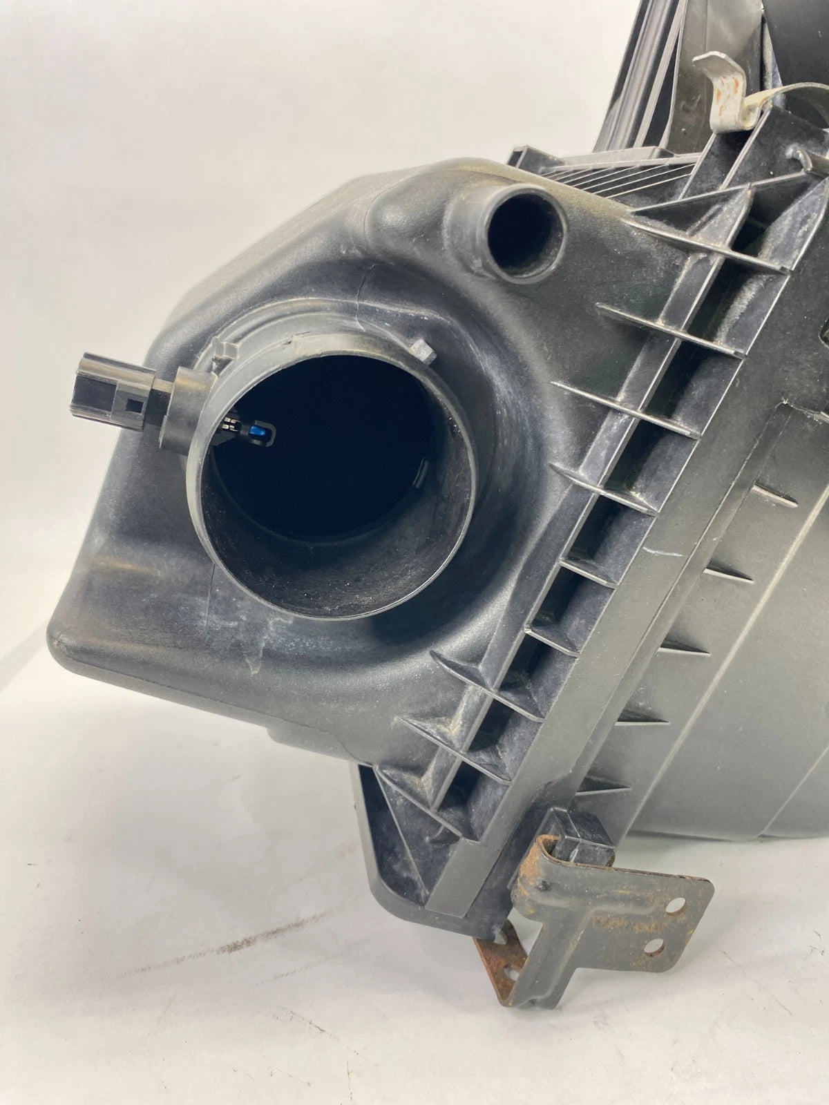 2009-2020 DODGE JOURNEY 2.4L 3.5L ENGINE AIR FILTER CLEANER BOX HOUSING OEM