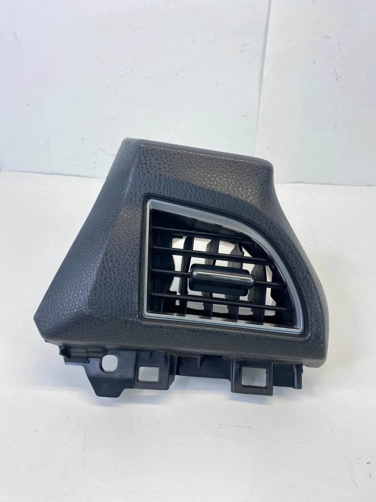 2014-2016 TOYOTA COROLLA LEFT DRIVER DASH AIR VENT BEZEL 55650-02260-A2 OEM