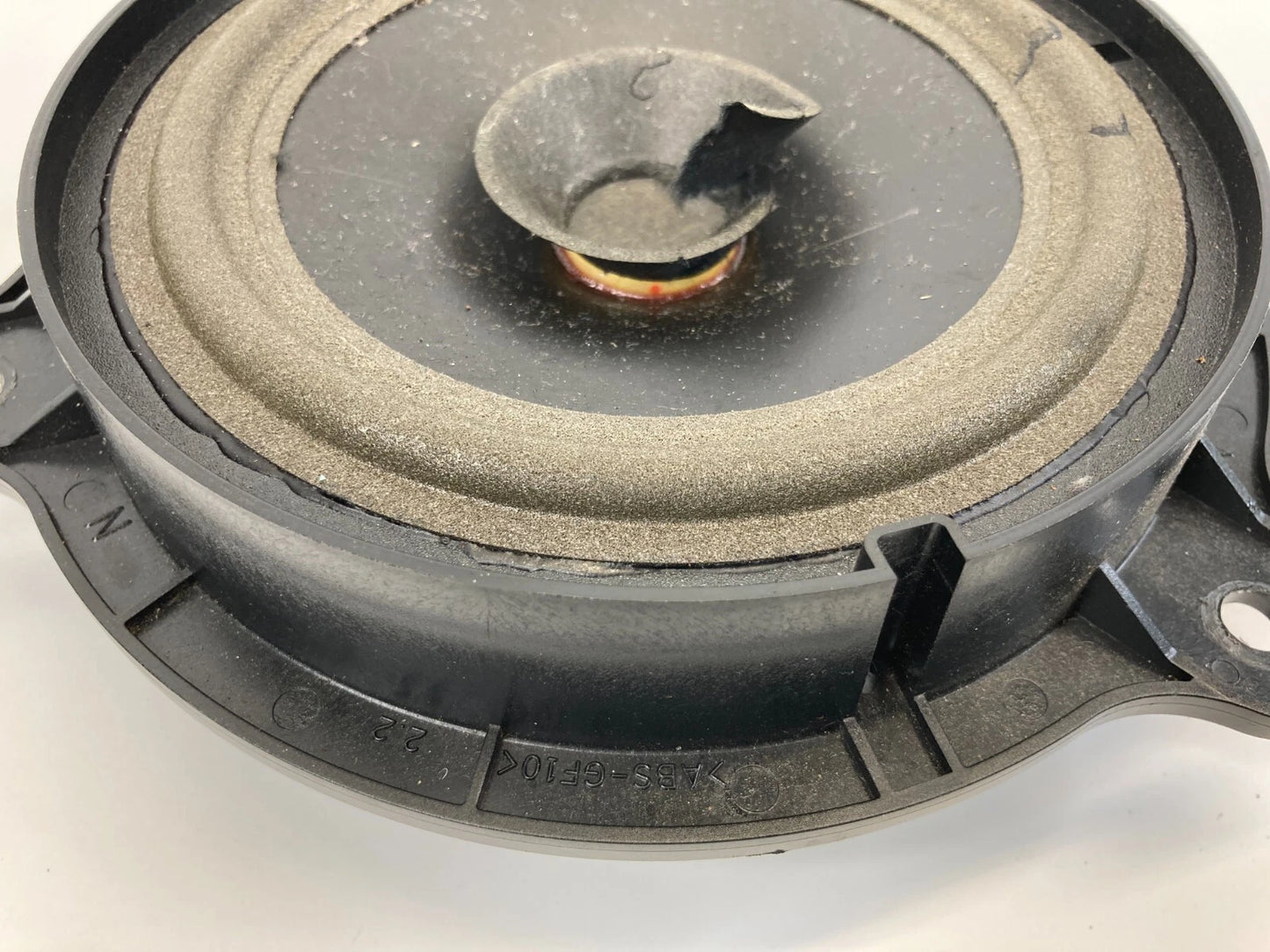 2008-2010 NISSAN ROGUE REAR LEFT SIDE DOOR SPEAKER AUDIO ASSEMBLY 28156-JM00A