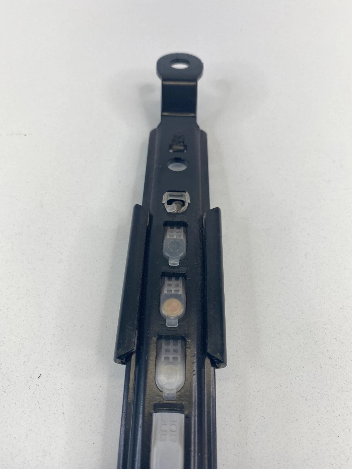 2003-2008 TOYOTA MATRIX FRONT RIGHT PASSENGER SIDE SEAT BELT HEIGHT ADJUSTER OEM