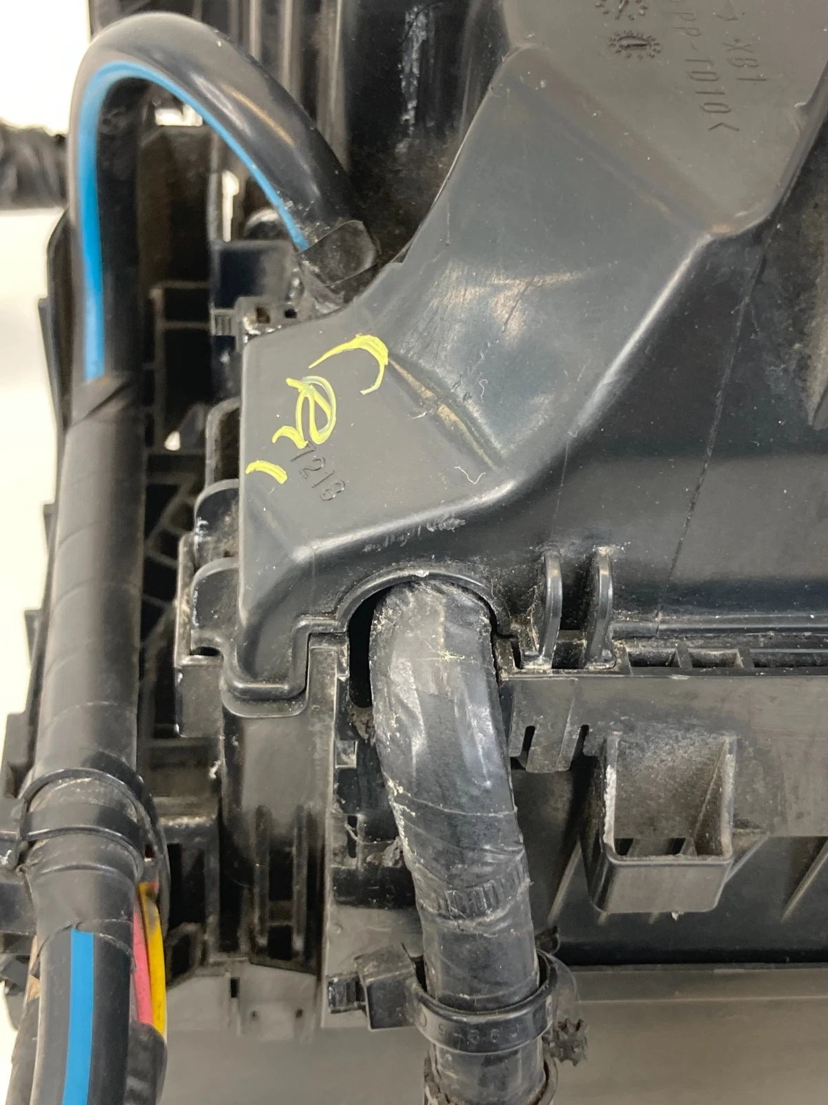 2009-2013 TOYOTA MATRIX 1.8L A/T ENGINE FUSE RELAY FUSE BOX UNIT BLOCK OEM