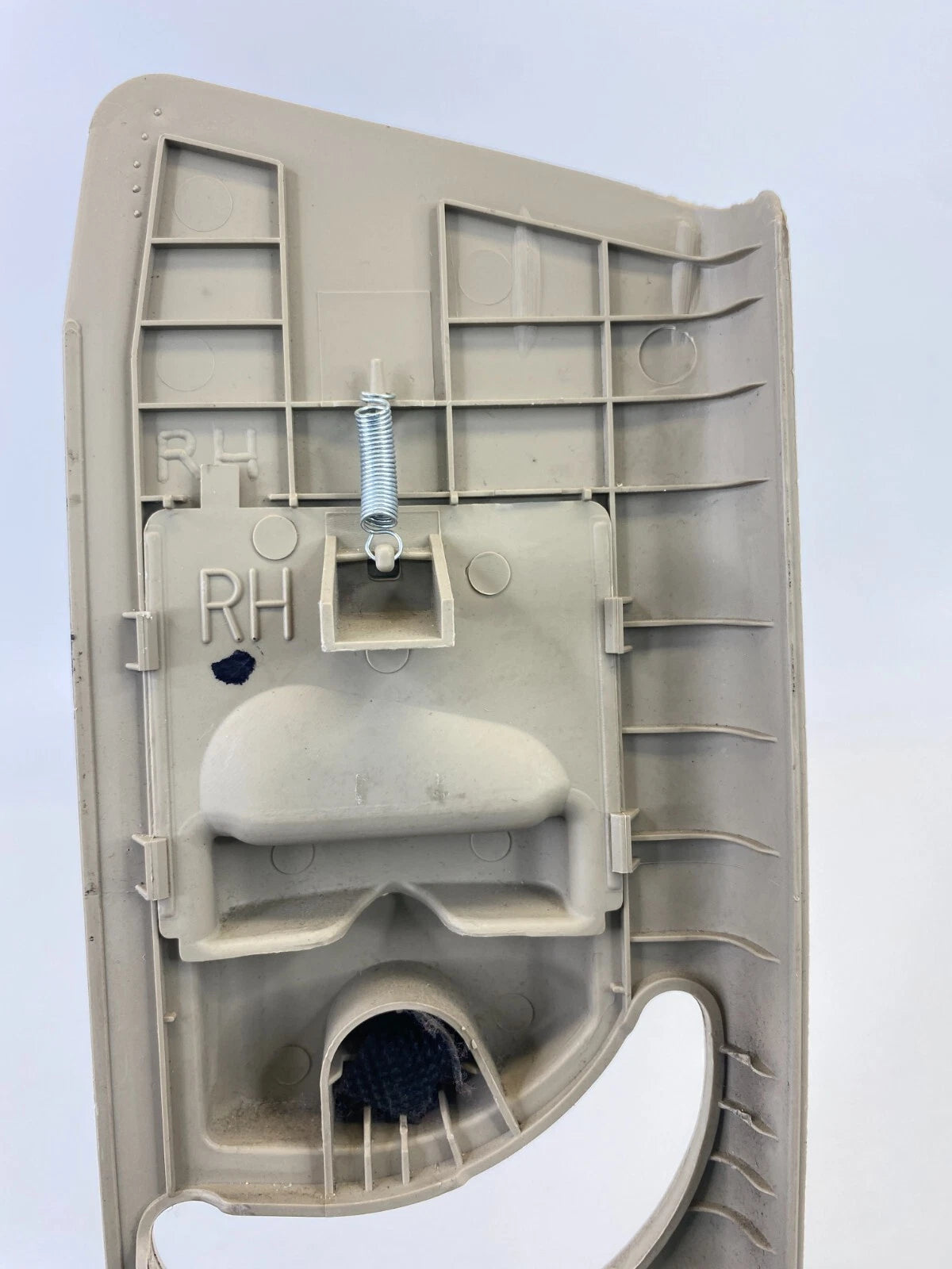 07 08 09 10 HYUNDAI ELANTRA FRONT RIGHT SIDE SEAT BELT HEIGHT ADJUSTER COVER OEM