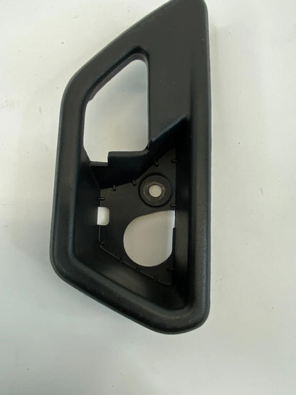 2009 2010 DODGE JOURNEY FRONT LEFT INTERIOR DOOR HANDLE BEZEL TRIM 100000257 OEM