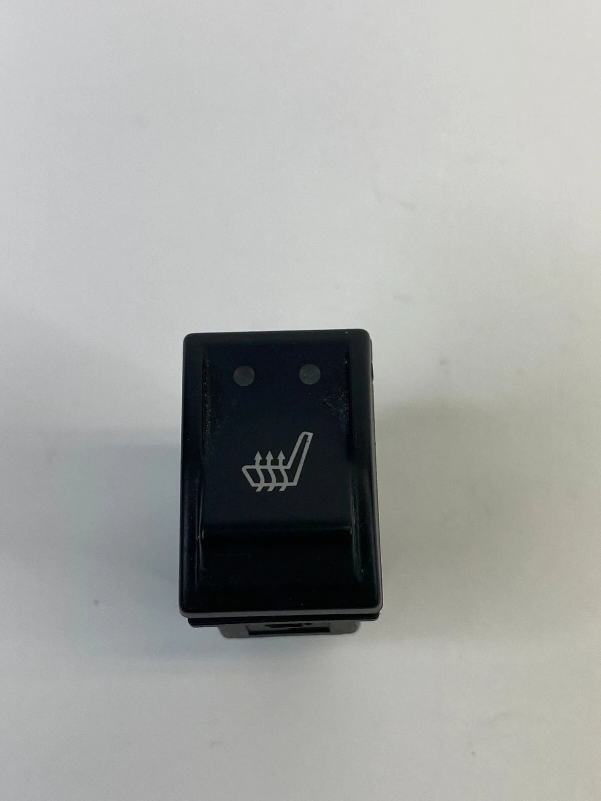 2005 06 07 08 09 2010 CHRYSLER 300 SEDAN SEAT HEATER CONTROL SWITCH 04602389AA