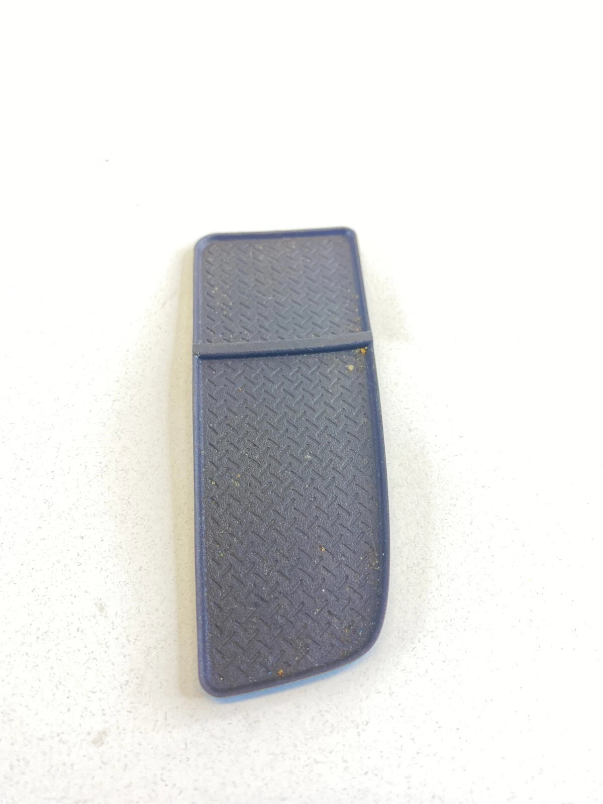 10 11 12 HYUNDAI SANTA FE CENTER CONSOLE TRAY INSERT RUBBER MAT 84648-0W510 OEM
