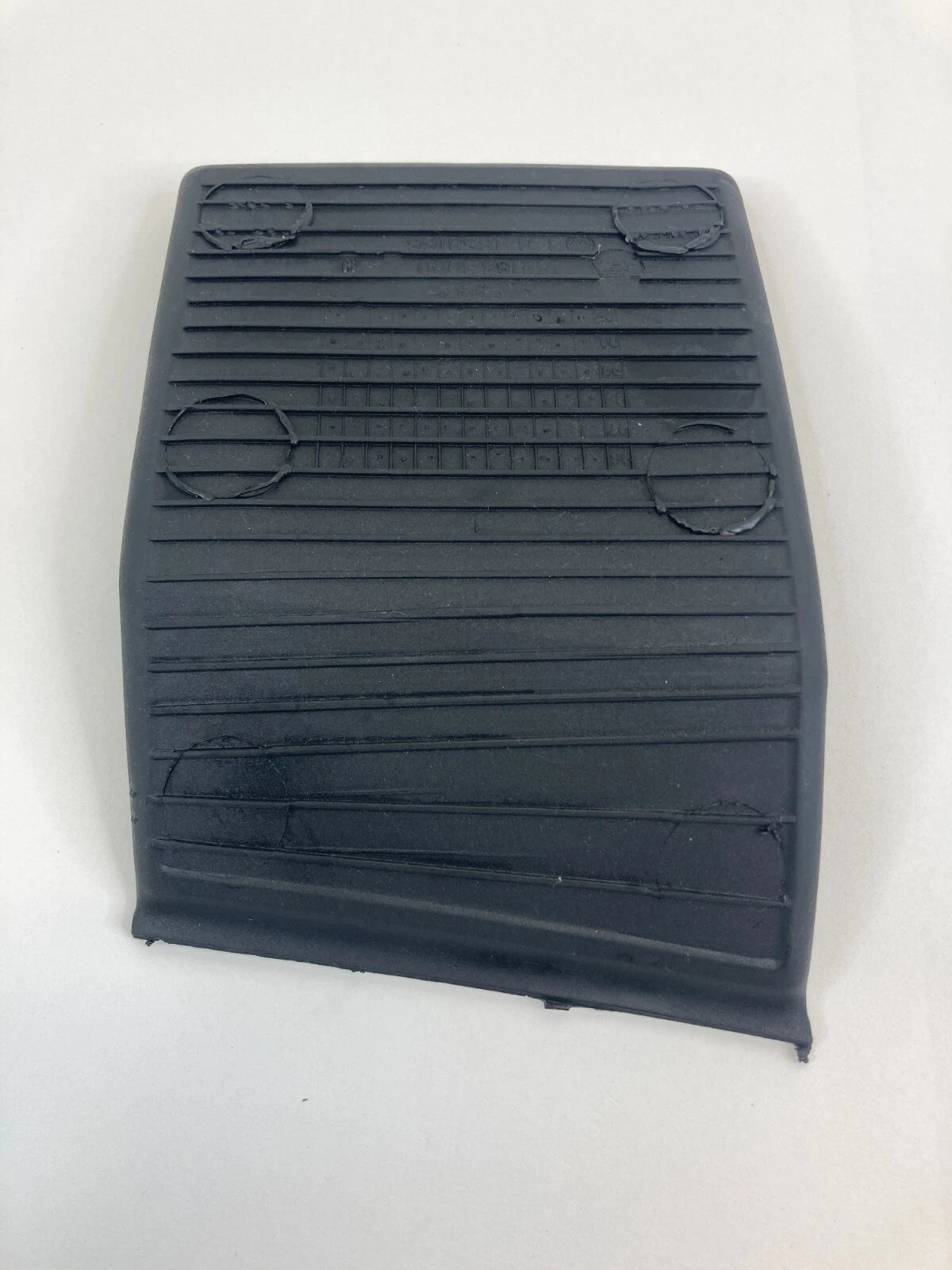 01 02 03 04 05 VOLKSWAGEN PASSAT GLOVE BOX RUBBER MAT LINER INSERT 3B1858166 OEM