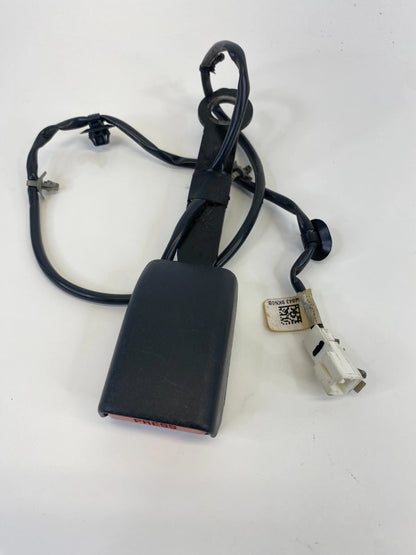 2016-2019 Nissan Versa Front Left Side Seat Belt Buckle Assembly 86843-9KN0B OEM