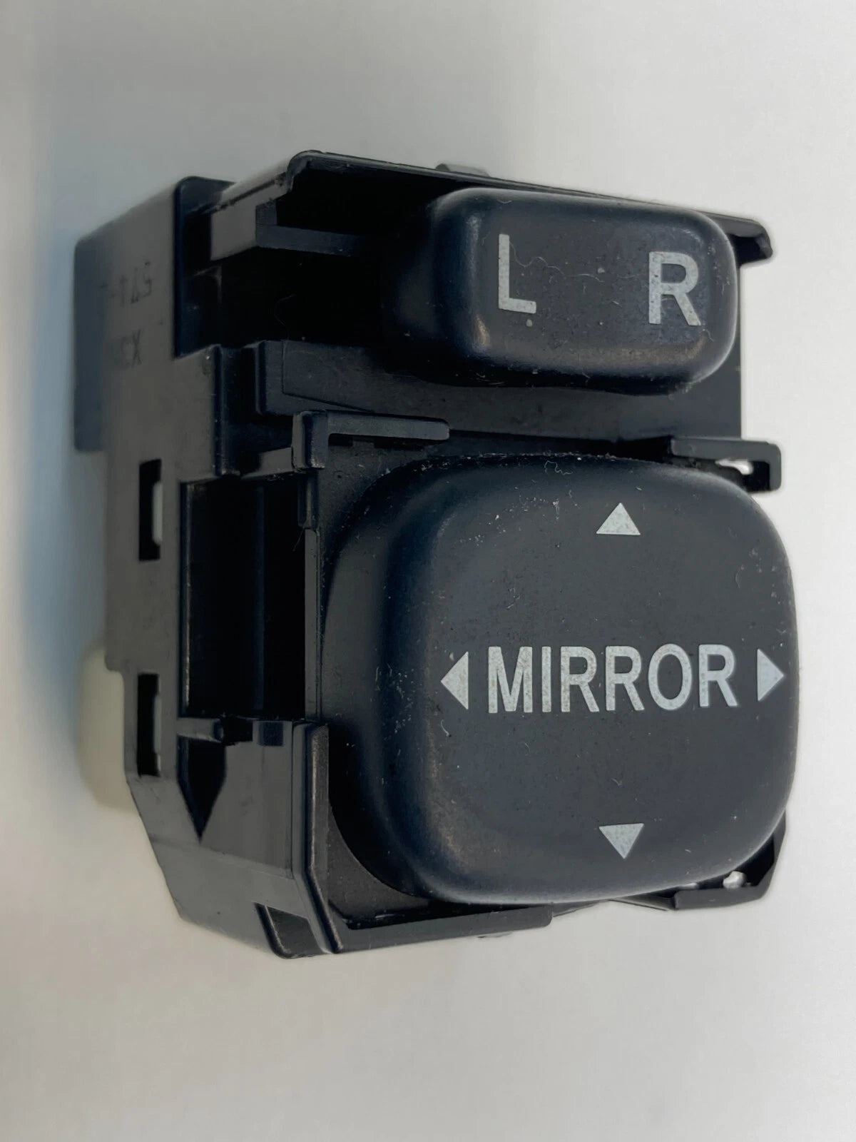 2003-2008 TOYOTA COROLLA MATRIX 4RUNNER DOOR MIRROR CONTROL SWITCH 183574 OEM