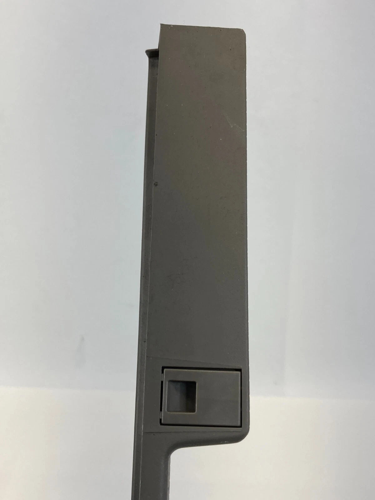 2003 2004 INFINITI G35 COUPE 2-DR DASH GLOVE BOX UPPER BEZEL TRIM 68560-AM601