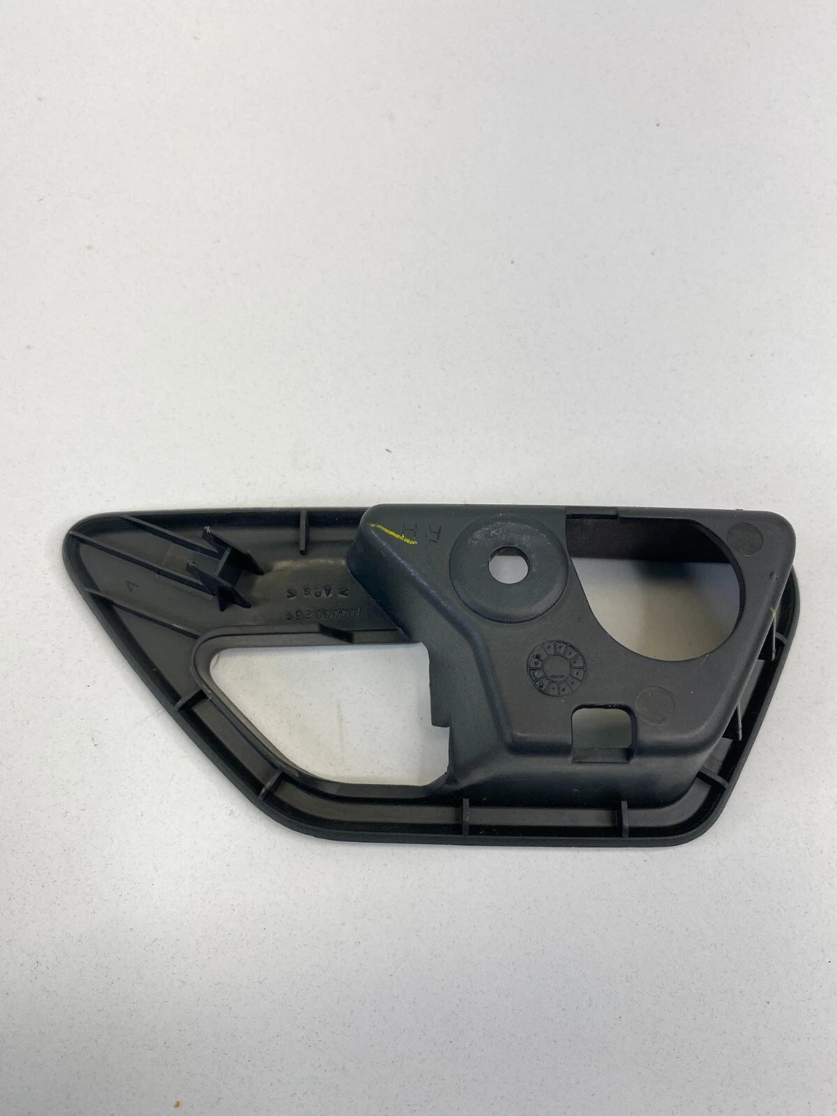2009 2010 DODGE JOURNEY FRONT RIGHT INTERIOR DOOR HANDLE BEZEL TRIM 100000254