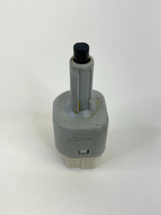 2003-2006 SUZUKI XL-7 BRAKE STOPLIGHT STOP LIGHT LAMP SENSOR SWITCH OEM