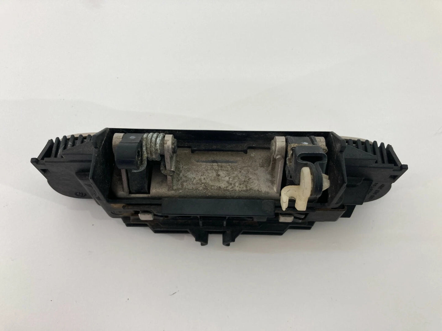 1998-2004 AUDI A6 RIGHT PASSENGER RH EXTERIOR OUTSIDE DOOR HANDLE ASSEMBLY OEM
