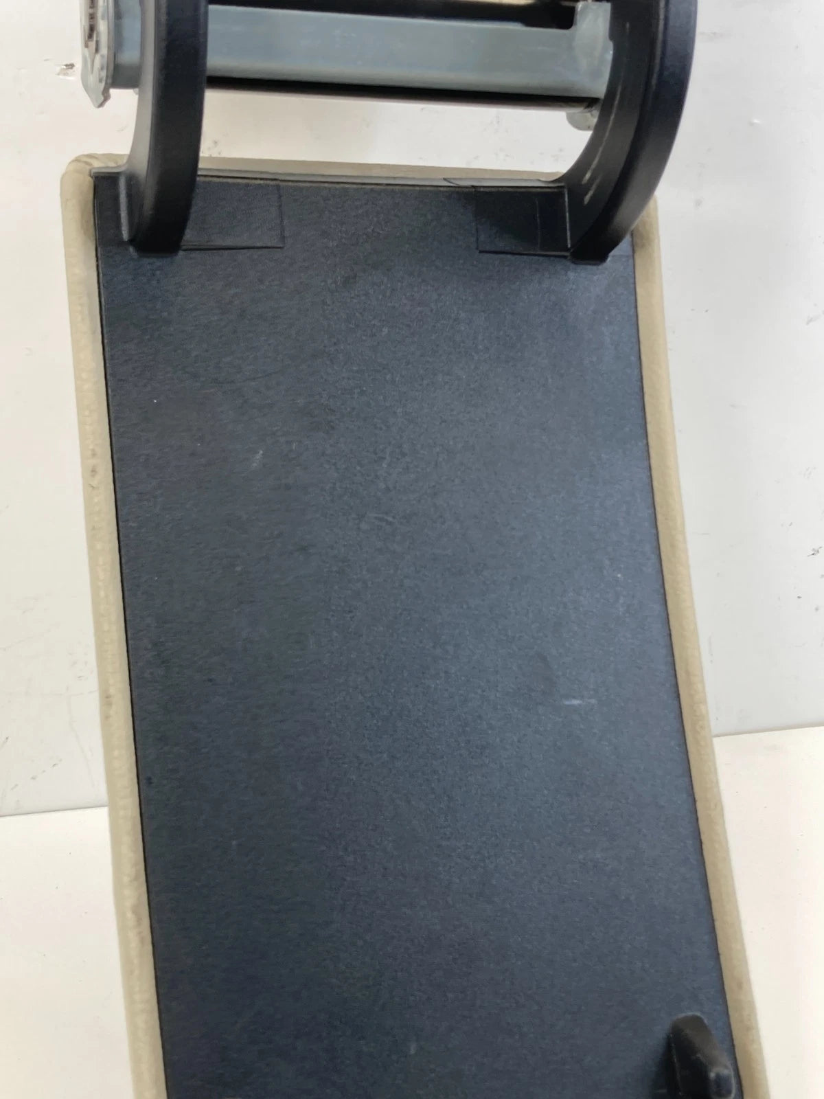 09-17 VOLKSWAGEN CC 06-10 PASSAT CENTER CONSOLE LID ARMREST ARM REST COVER OEM