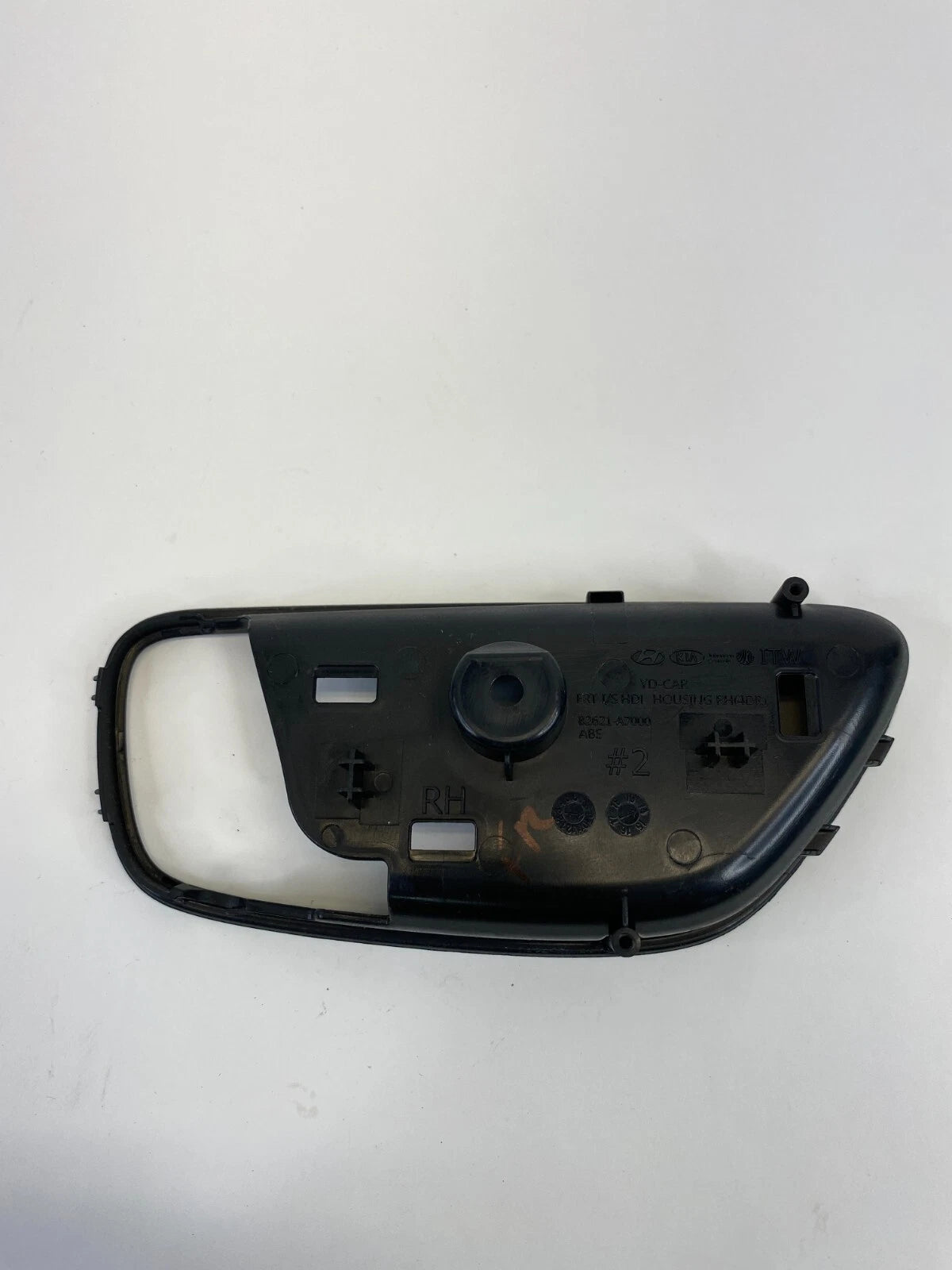 2014-2016 KIA FORTE FRONT RIGHT INTERIOR DOOR HANDLE BEZEL COVER 82621-A7000 OEM