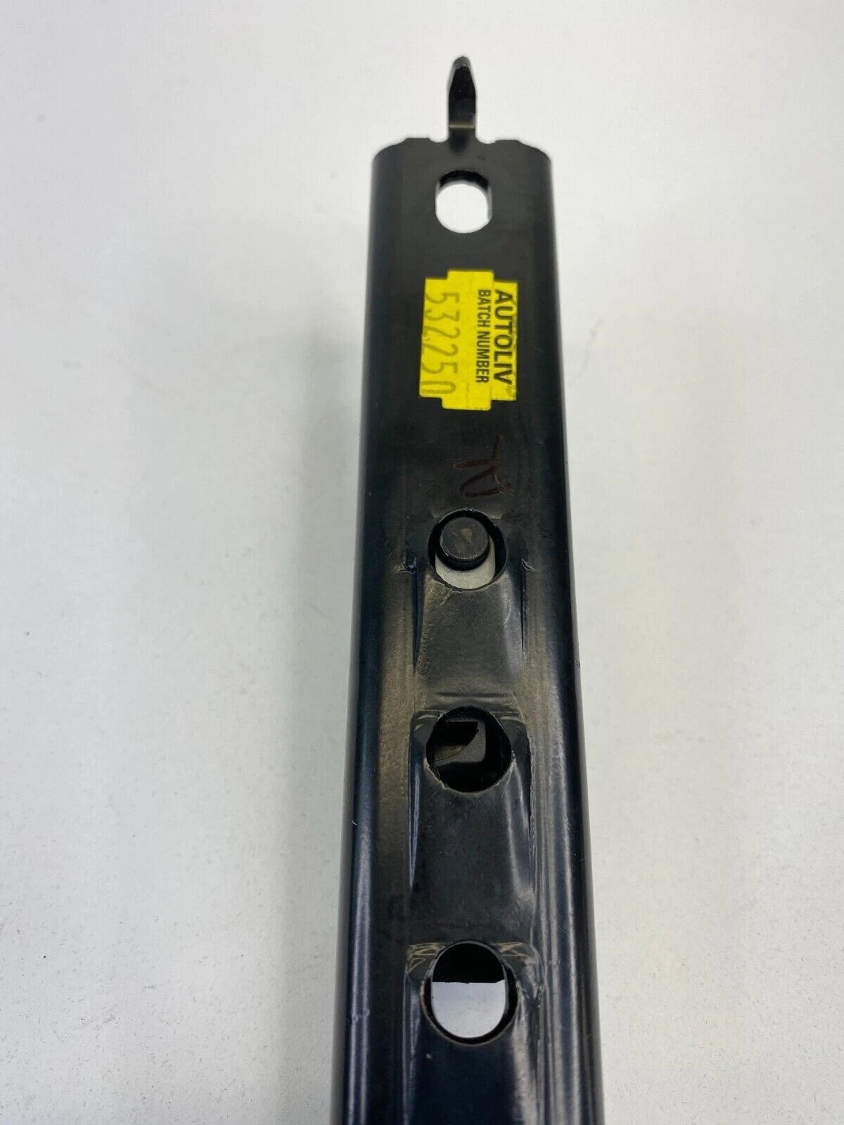 2002-2006 MINI COOPER FRONT RIGHT PASSENGER SEAT BELT HEIGHT ADJUSTMENT ADJUSTER