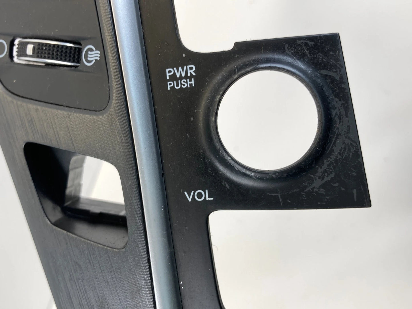 2011-2014 HYUNDAI SONATA DASH RADIO CLIMATE CONTROL BEZEL W/ AIR VENTS OEM