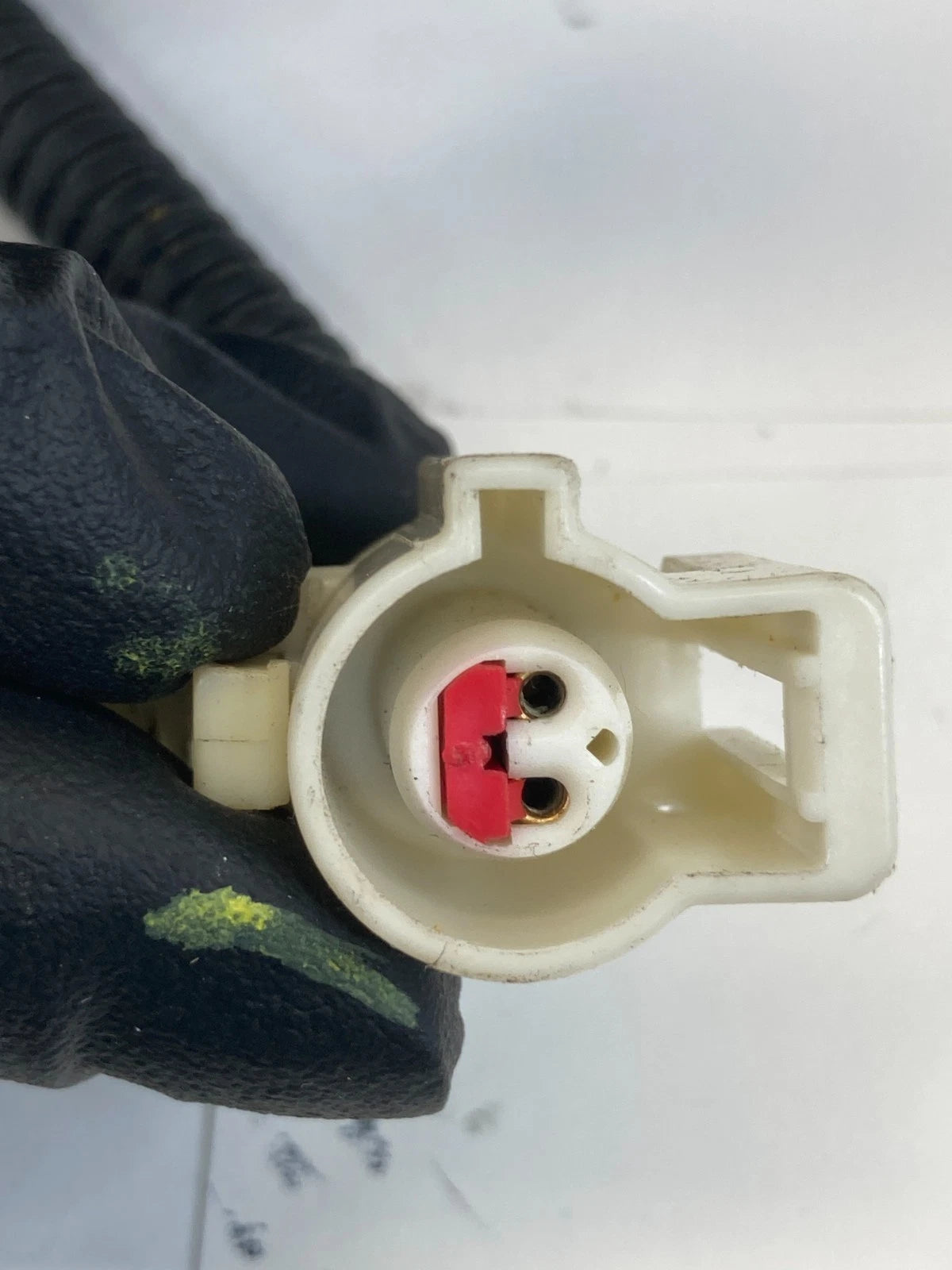 2004 2005 FORD EXPEDITION REAR RIGHT PASSENGER SIDE SEAT BELT BUCKLE END OEM