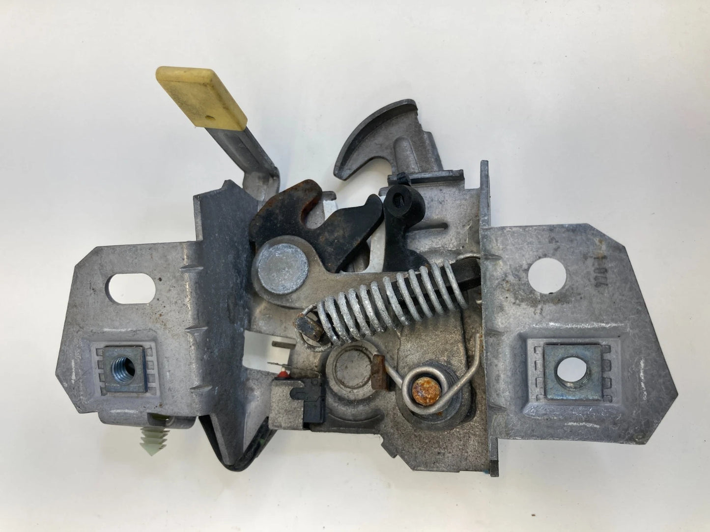 2004-2011 04-11 VOLVO S40 FRONT HOOD LOCK LATCH RELEASE ACTUATOR 30674771 OEM